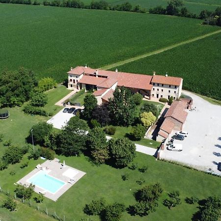Agriturismo Borgo Tecla Rosa Luaran gambar
