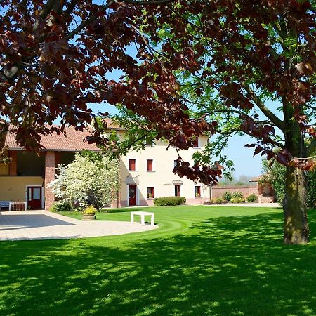 Agriturismo Borgo Tecla Rosa Luaran gambar
