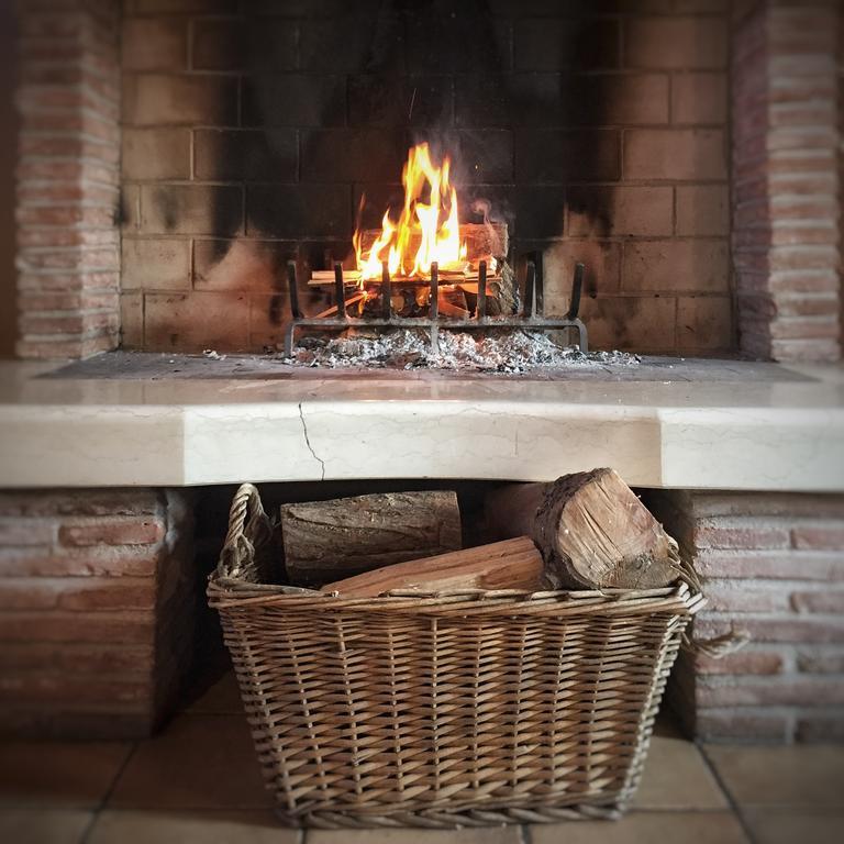 Agriturismo Borgo Tecla Rosa Luaran gambar
